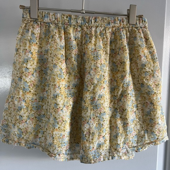 American Eagle Flower Farmhouse Whimsical Flowy Shorts size XS - Picture 4 of 12